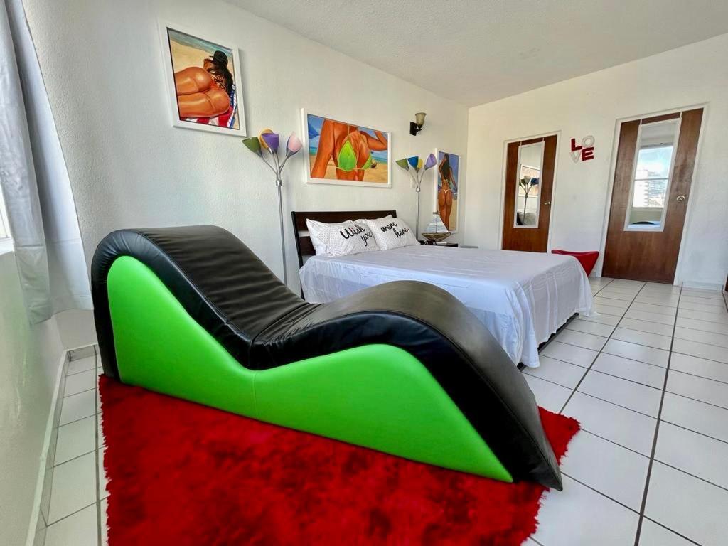 סן חואן Condado Beachfront Tantra Apartment מראה חיצוני תמונה